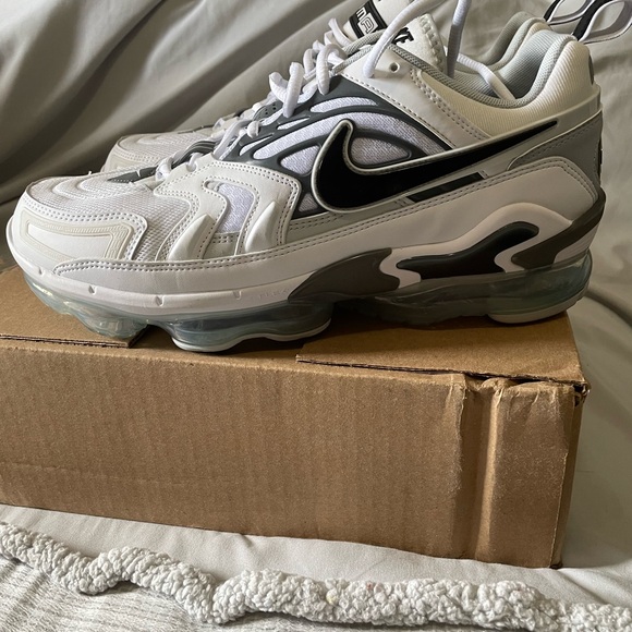 Nike Vapormax Evo - Picture 3 of 11